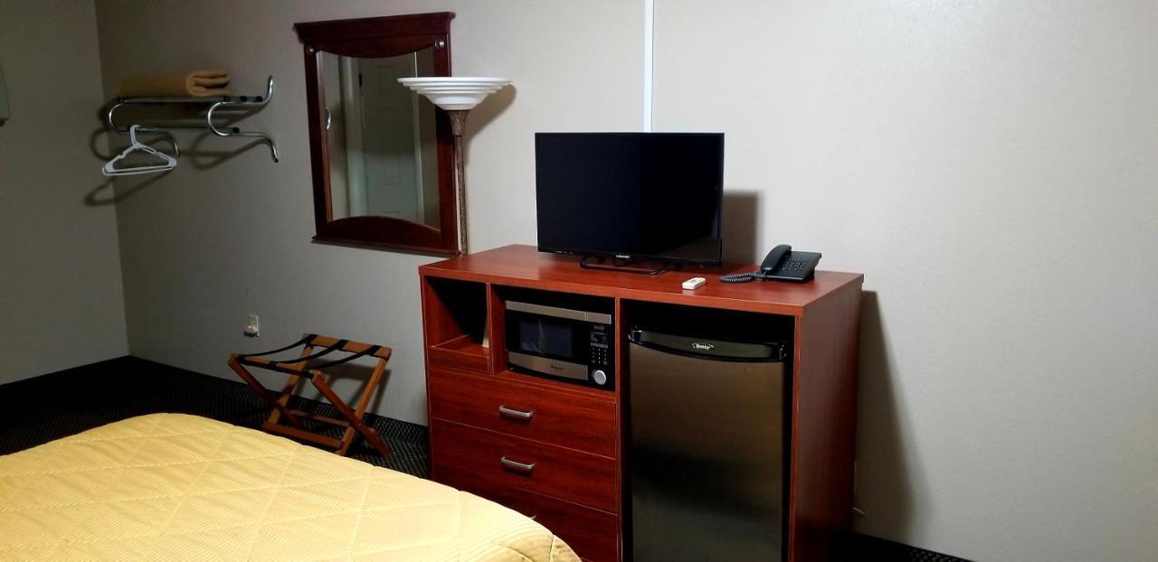Continental Inn & Suites Конуэй Экстерьер фото